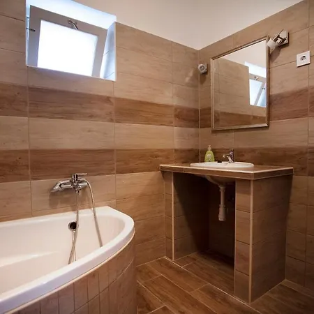 Tatil Evi Vazsita Haz Erdőbénye